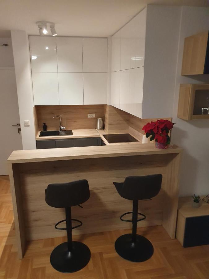 Apartman Luka Zagreb Buitenkant foto