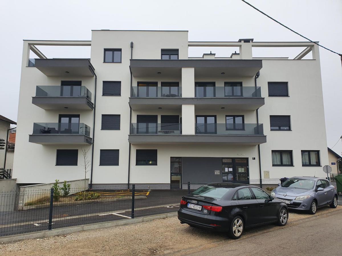 Apartman Luka Zagreb Buitenkant foto